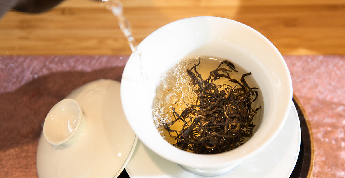 野放茶